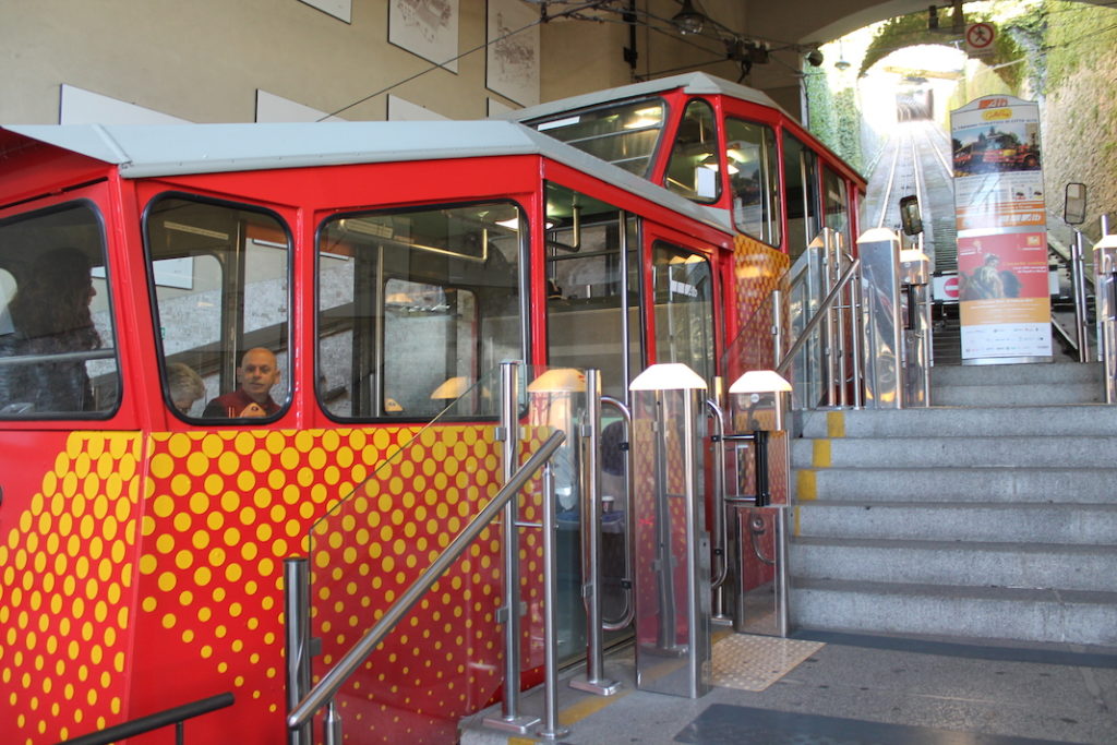 Bergamo Standseilbahn Station