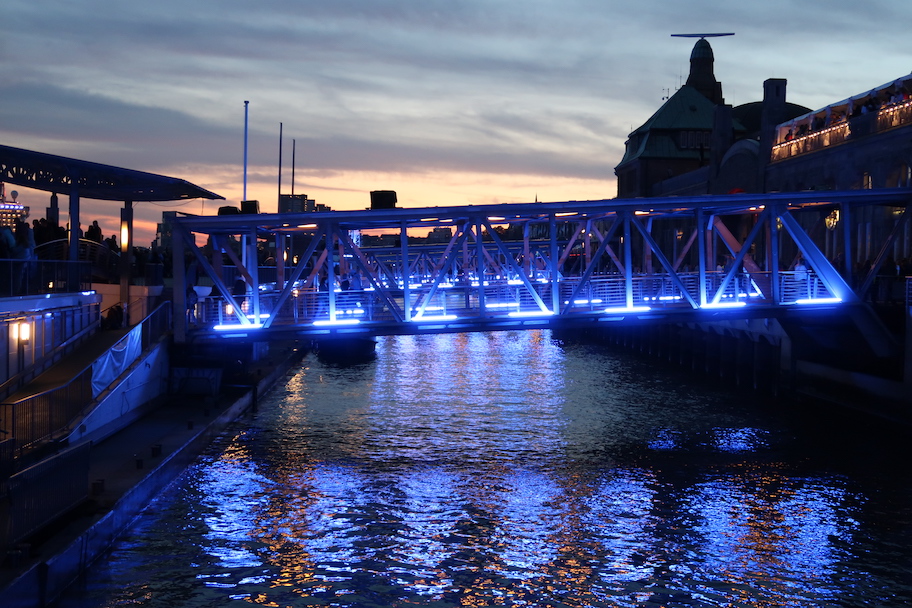 Landungsbrücken Blue Port