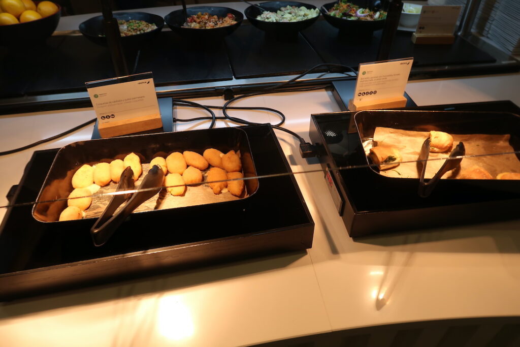 Iberia Premium Lounge Dalí Essen