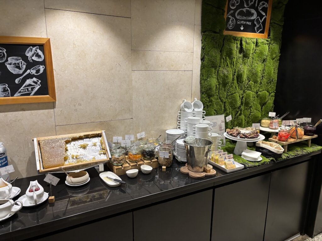 Frühstück Andersia Hotel & Spa Poznań